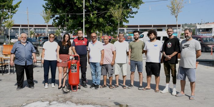 KUŞADASI NAZİLLİ HALK PAZARINDA YANGIN SÖNDÜRME EĞİTİMİ