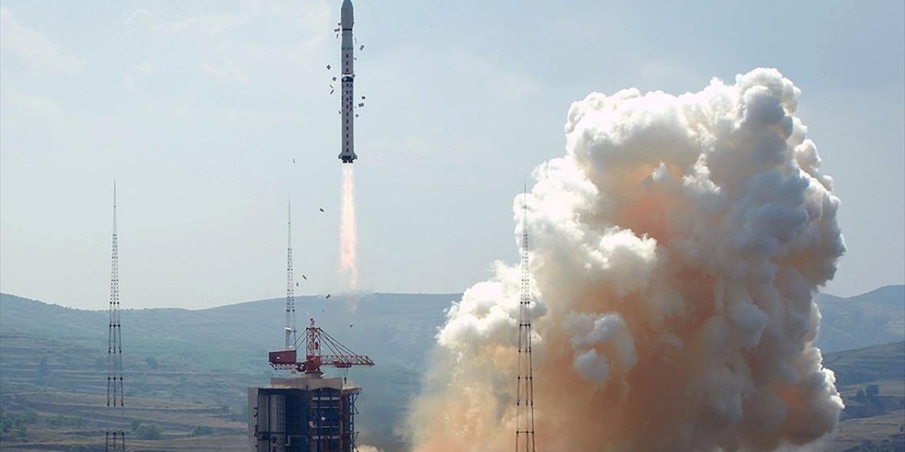 Çin 'çuangşin-16' Uydusunu Fırlattı