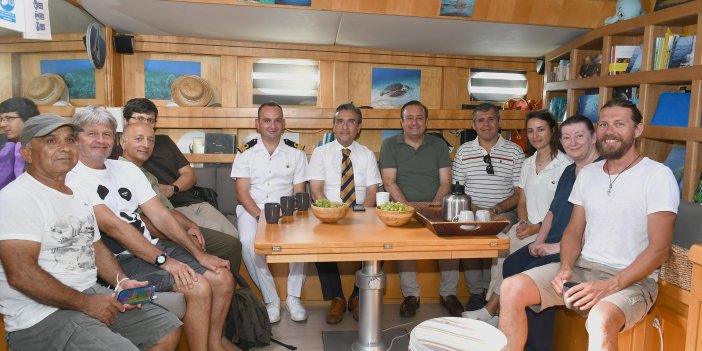 WWF’NİN BLUE PANDA YELKENLİSİ KUŞADASI ZİYARETİNİ SÜRDÜRÜYOR