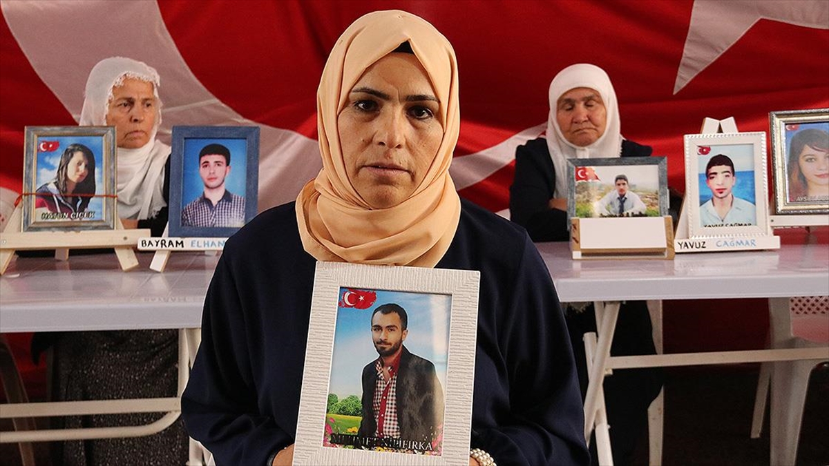 Diyarbakır Annelerinden Nilifırka: Evlatlarımızı Bize Versinler