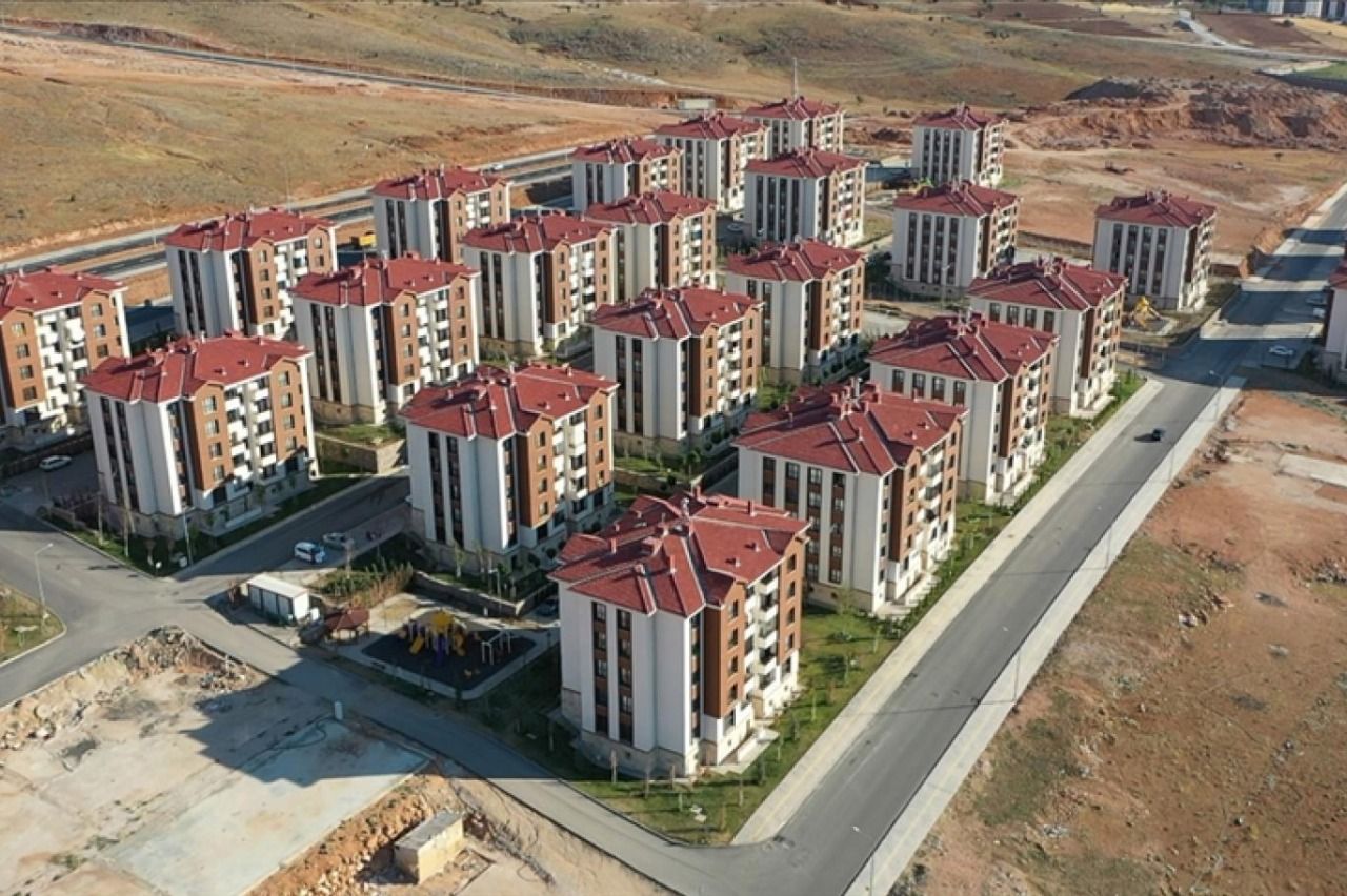 Bakan Kurum İstanbul'da TOKİ'ye başvurma şartını açıkladı