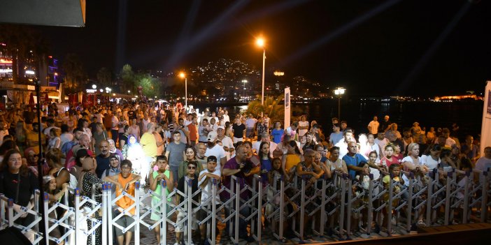 KUŞADASI’NDA MAKEDONYA VE RUMELİ RÜZGARI ESTİ