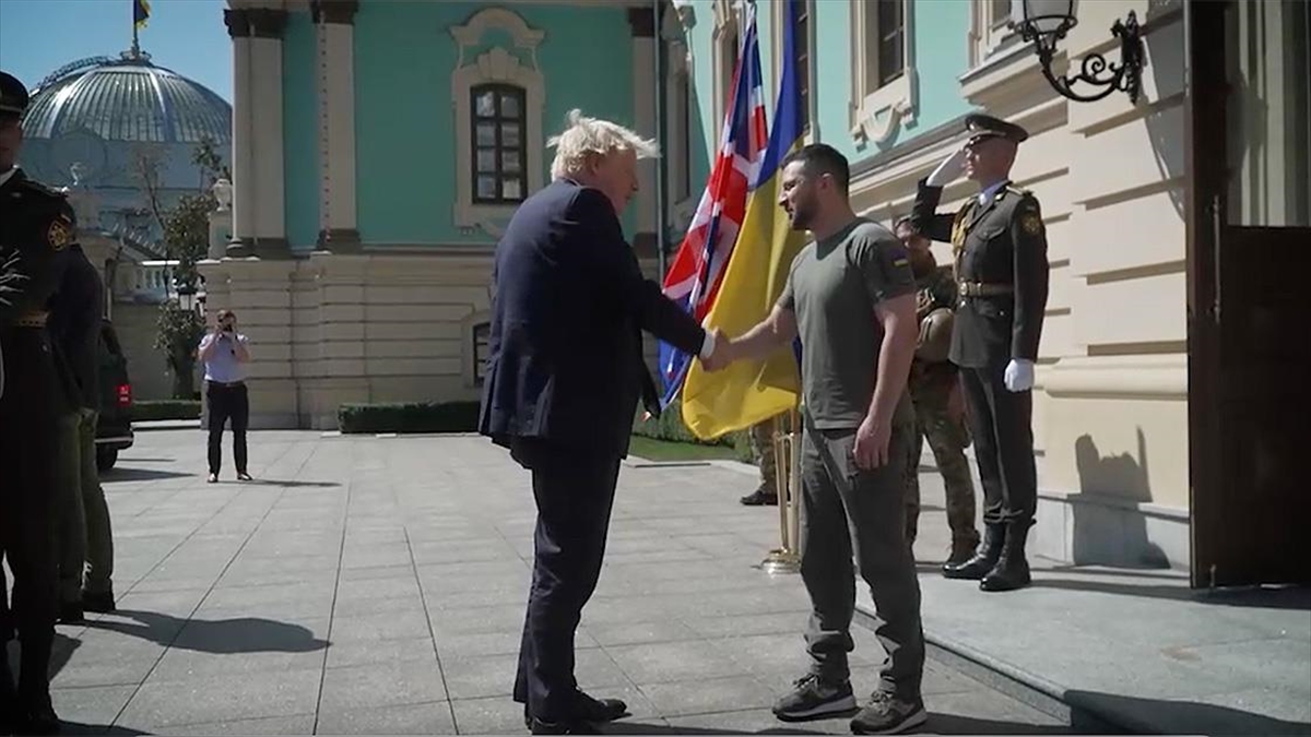 İngiltere Başbakanı Johnson'dan Ukrayna'nın Bağımsızlık Günü'nde Kiev'e Sürpriz Ziyaret