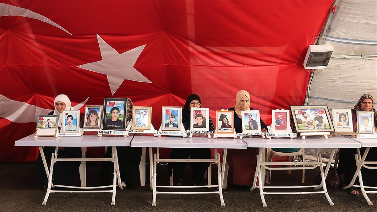 "Evlat Nöbeti Çalıştayı"nın 25 Maddeden Oluşan Sonuç Bildirgesi Açıklandı