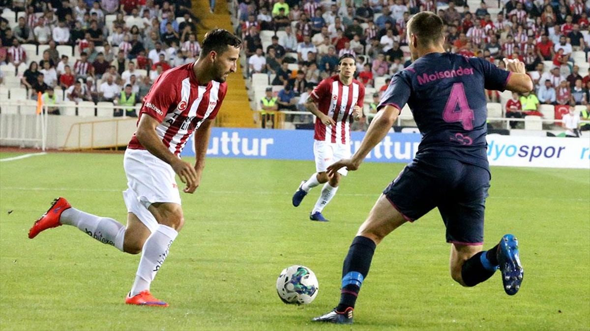 Sivasspor Yoluna Uefa Konferans Ligi'nde Devam Edecek