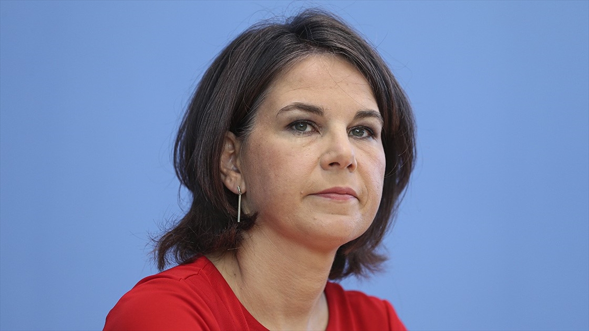 Almanya Dışişleri Bakanı Baerbock, Ukrayna'ya Gerektiği Sürece Destek Verileceğini Belirtti