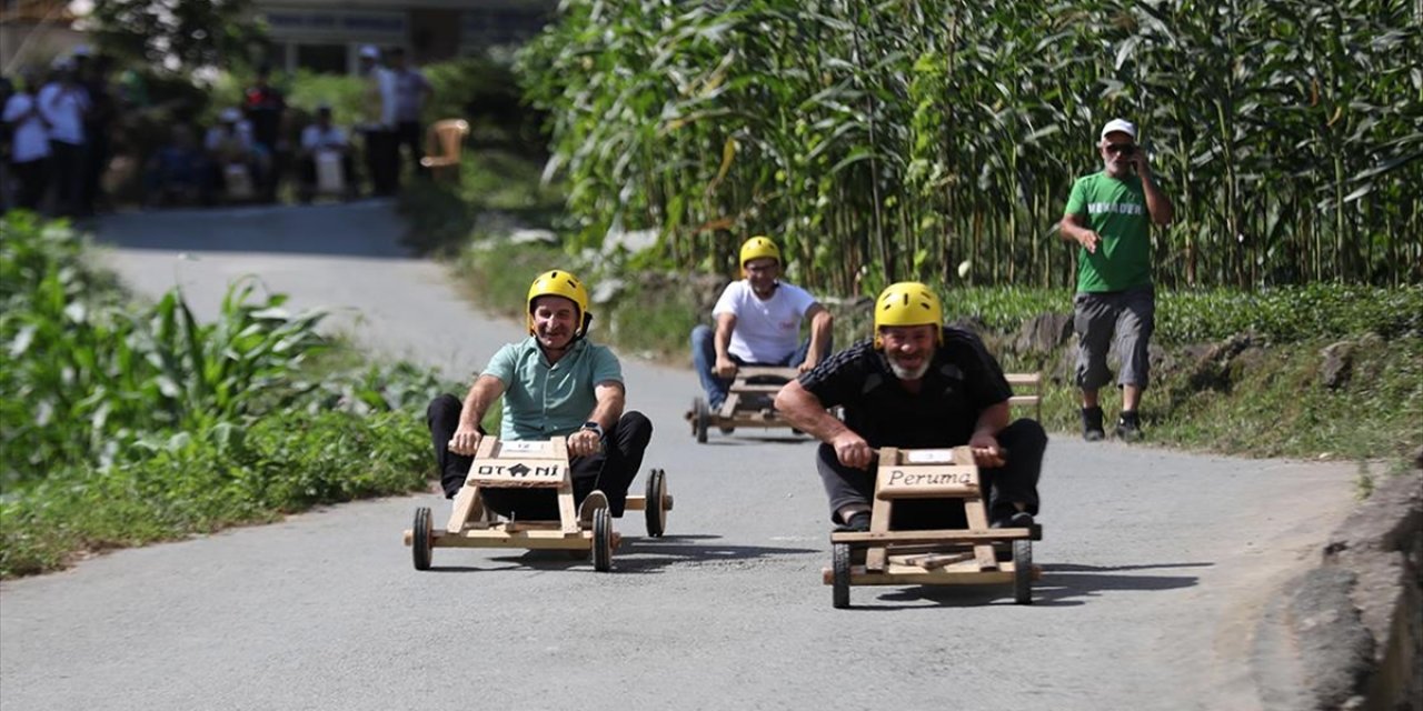 Rize'de Tahta Arabalar 'laz Ralli'de Yarıştı