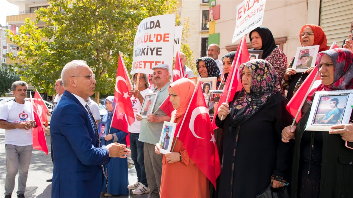 Diyarbakır Anneleri Evlat Nöbetini Kararlılıkla Sürdürüyor