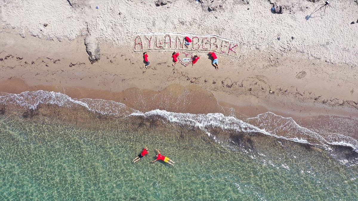 Göçmenlerin Yaşadığı Dramın Simgesi Alan Bebeğin Acısı Yüreklerdeki Tazeliğini Koruyor