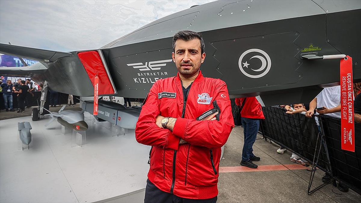 Selçuk Bayraktar: Teknofest Yüksek Hızlı Şarj İstasyonu Gibi Bir Yer, Gençlerimizin Heyecanı Bizi Dolduruyor