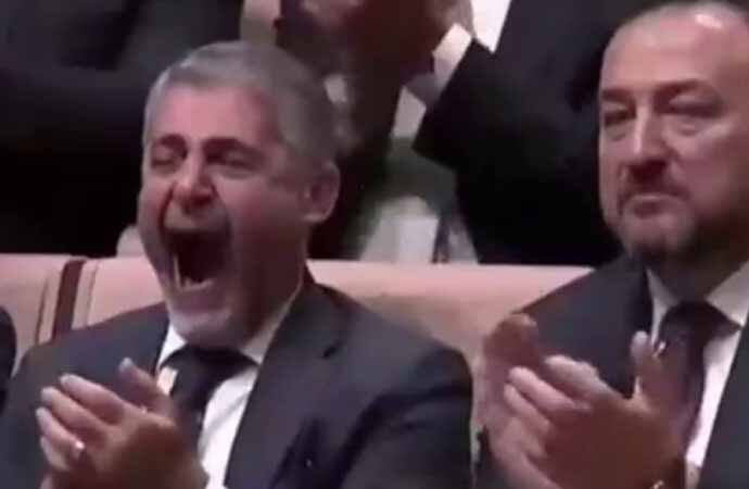 Nebati’nin ‘ışıltı’ paylaşımına tepki yağdı: ‘Mışıltı’