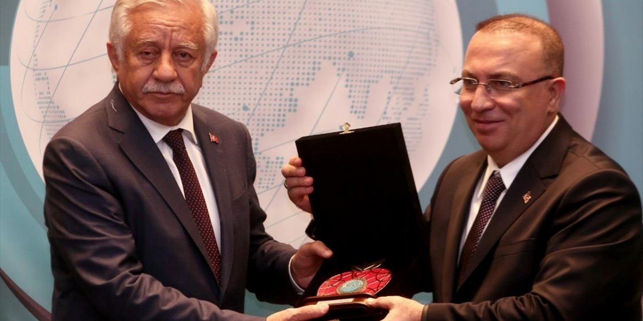 MHP'nin 'geleceğin Ekonomi Vizyonu' Ve 'türk Kuşağı: Türkiye'nin Büyük Stratejisi' Kitapları Tanıtıldı