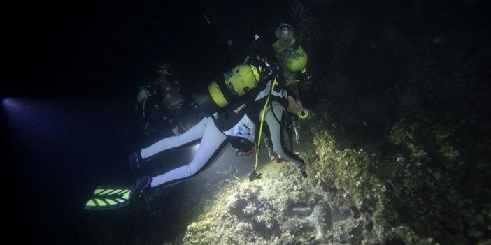Karaburun'da Su Altının Güzellikleri Gece Dalışıyla Keşfediliyor