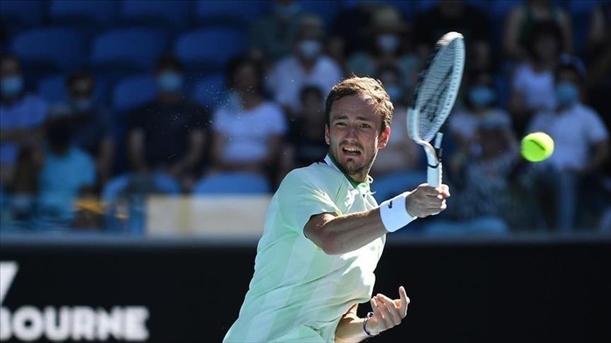 Son Şampiyon Medvedev Abd Açık'ta 4. Tura Çıktı