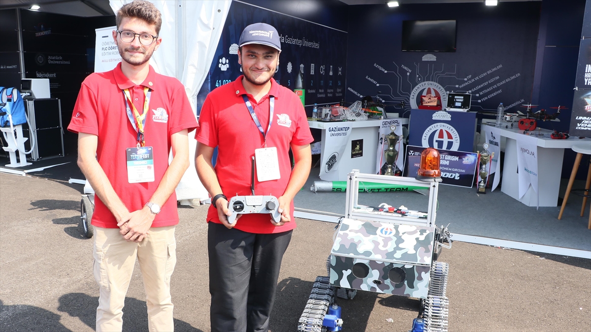 Yapay Zekaya Sahip Tarım Aracıyla Yabani Otlarla Mücadele Edilebilecek