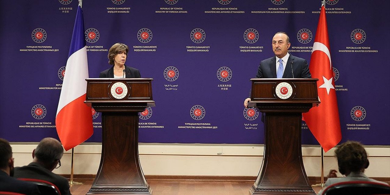 Bakan Çavuşoğlu: Fransa'daki Türk Ve Müslüman Toplumunun Cami Ve Derneklerinin Güvenliği İçin Tüm Tedbirler Alınmalı