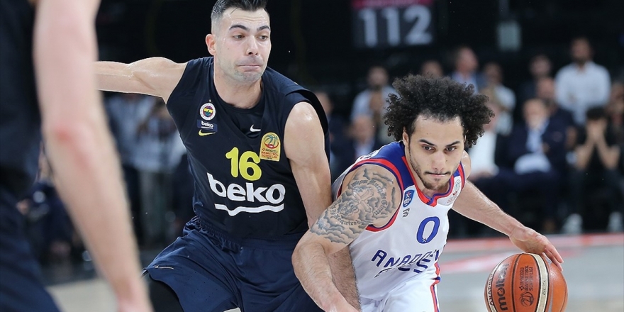 Şampiyon Anadolu Efes