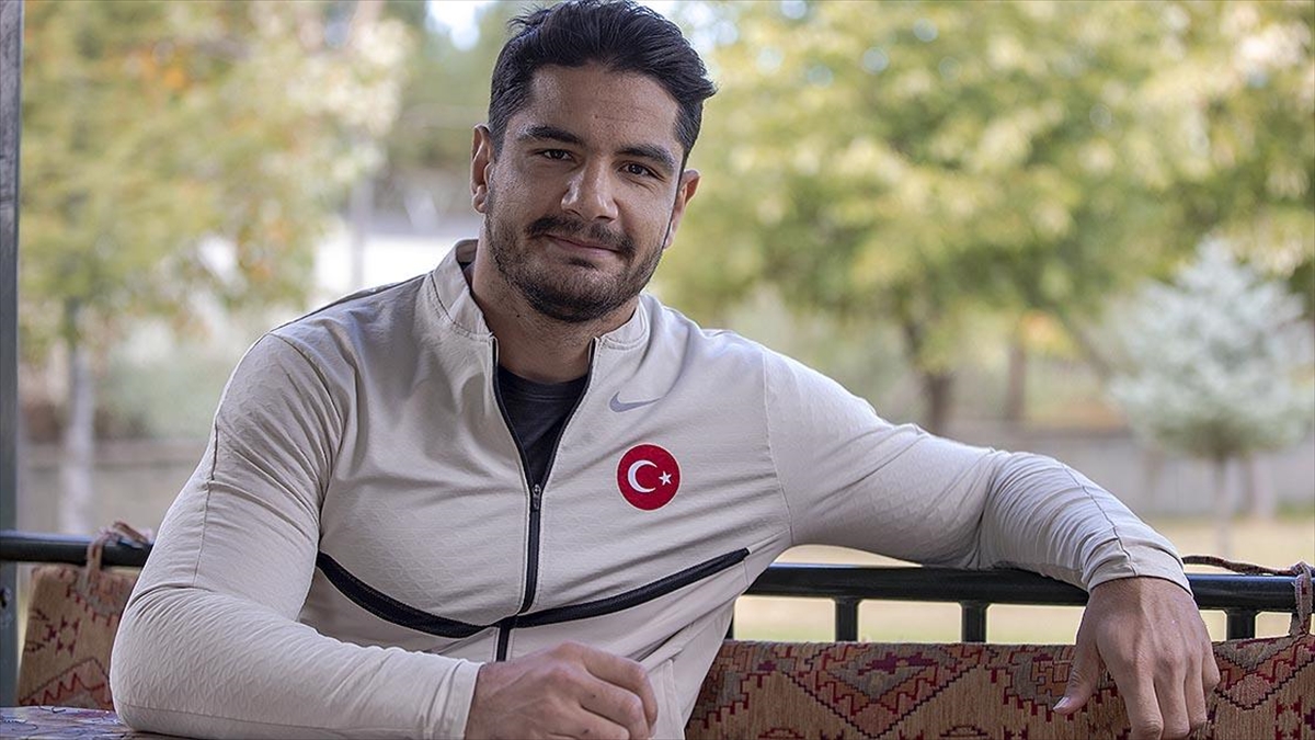 Taha Akgül, Üçüncü Dünya Şampiyonluğu İçin Mindere Çıkacak