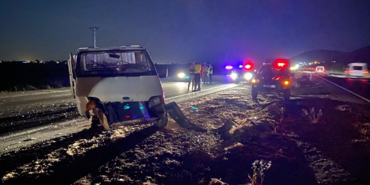 Hatay’da kamyonet ile otomobil çarpıştı: 6 yaralı