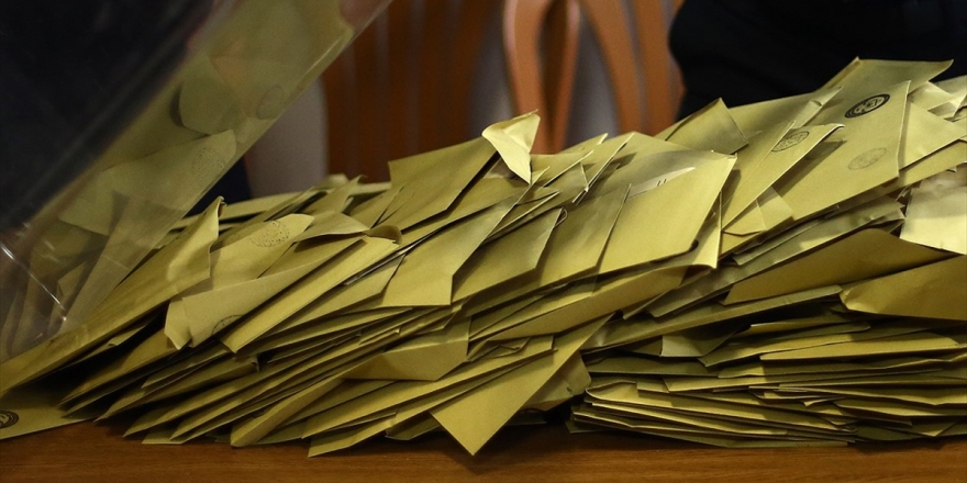 İstanbul Seçmeni Yarın Sandık Başına Gidecek