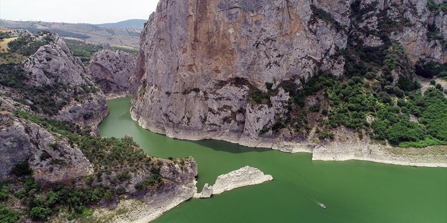 Doğa Harikası Kaplancık Kanyonu Ziyaretçilerini Bekliyor