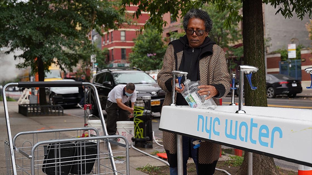 Musluk Suyundaki Arsenik Nedeniyle Binlerce New Yorklu Günlerdir Şişe Suyu Tüketiyor