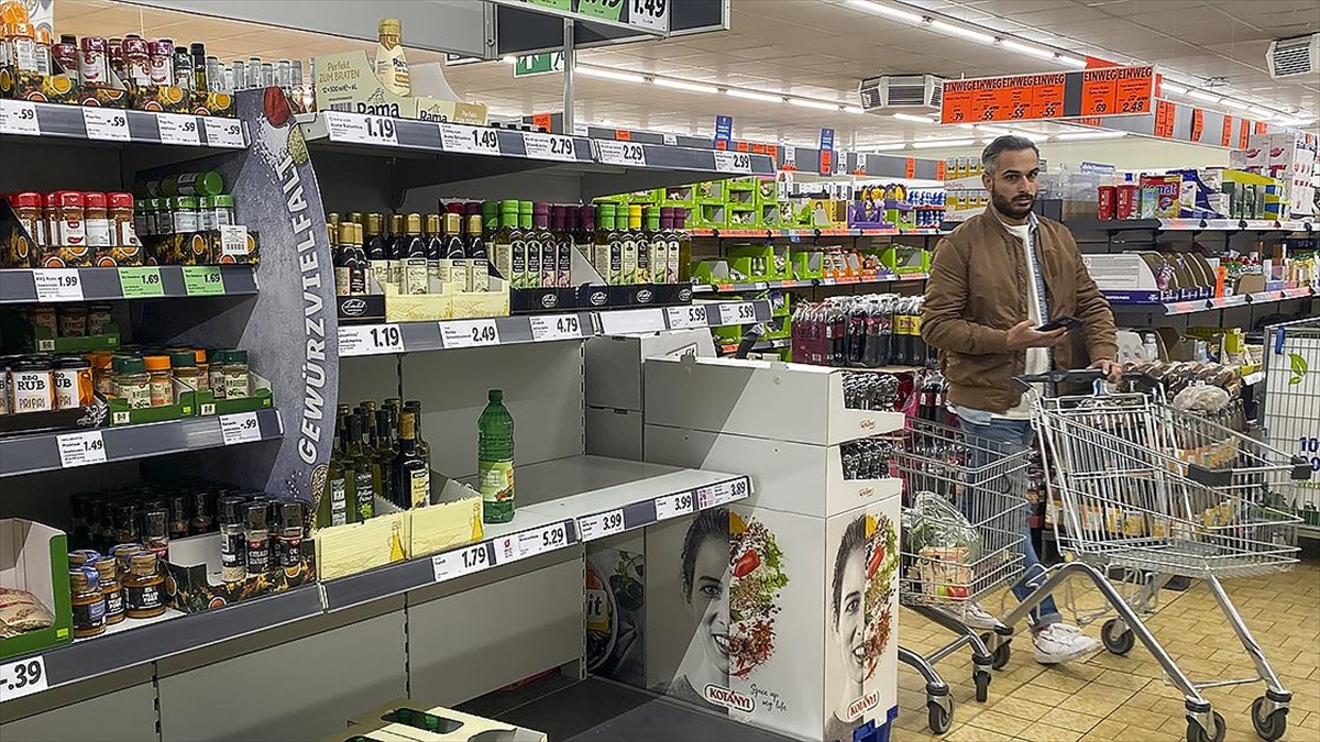 Almanya 2023'te Resesyon Ve Rekor Enflasyonla Karşı Karşıya