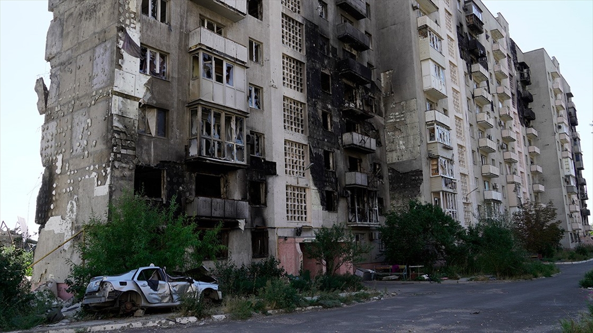 Ukrayna'nın Yeniden Yapılanma Maliyetinin 349 Milyar Dolar Olduğu Tahmin Ediliyor