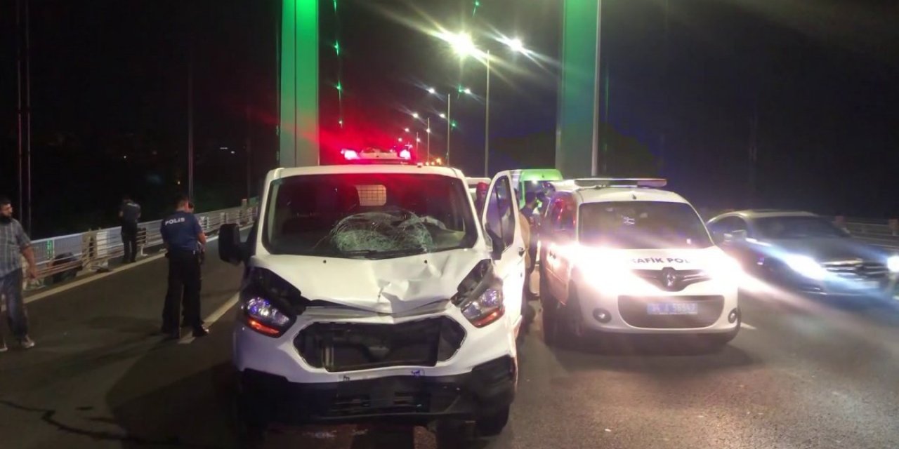 FSM köprüsünde dur ihtarına uymayan sürücü 2 polis memurunu yaraladı