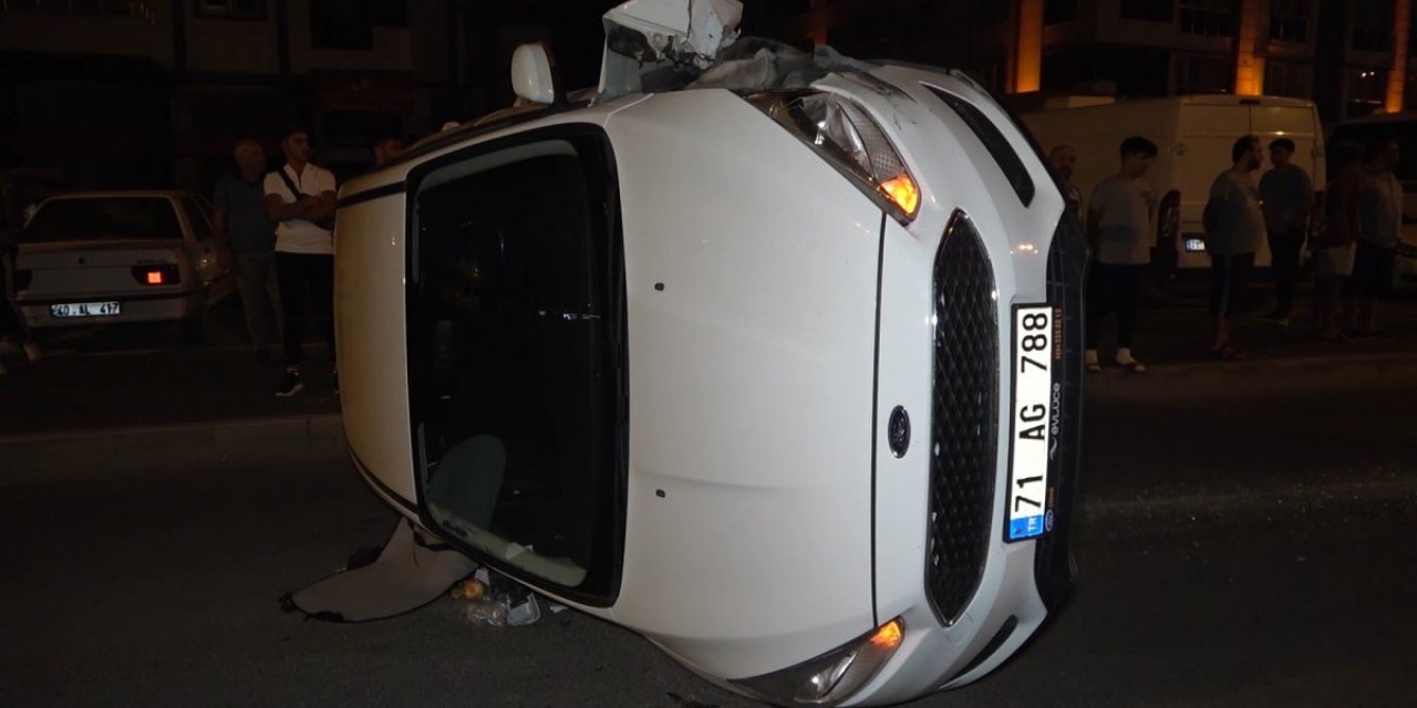 Kırıkkale'de trafik kazası: 1'i polis, 5 yaralı