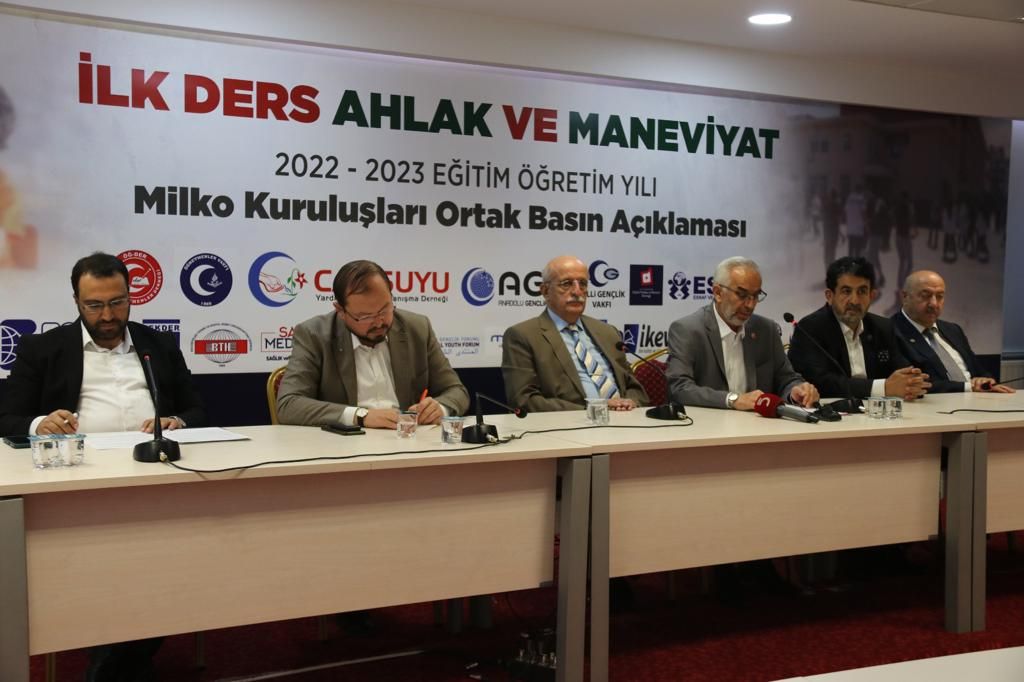 İktidara “Milli ve Manevi Eğitim” çağrısı