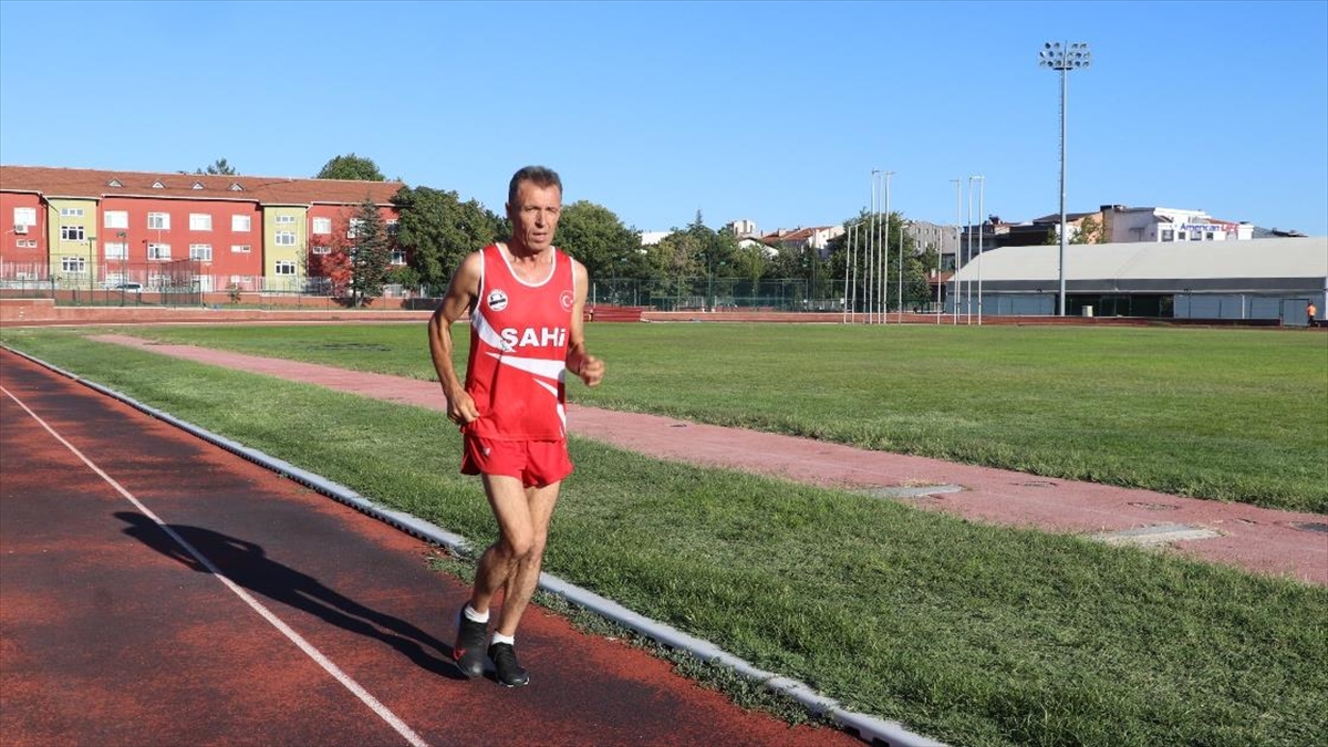 41 Yıldır Koşan Edirneli Master Milli Atlet, Balkan Şampiyonası'na Hazırlanıyor