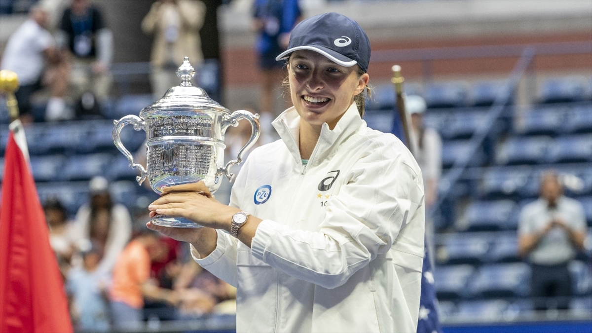Abd Açık Tenis Turnuvası Tek Kadınlar Finalinde Polonyalı Tenisçi Swiatek Şampiyon Oldu