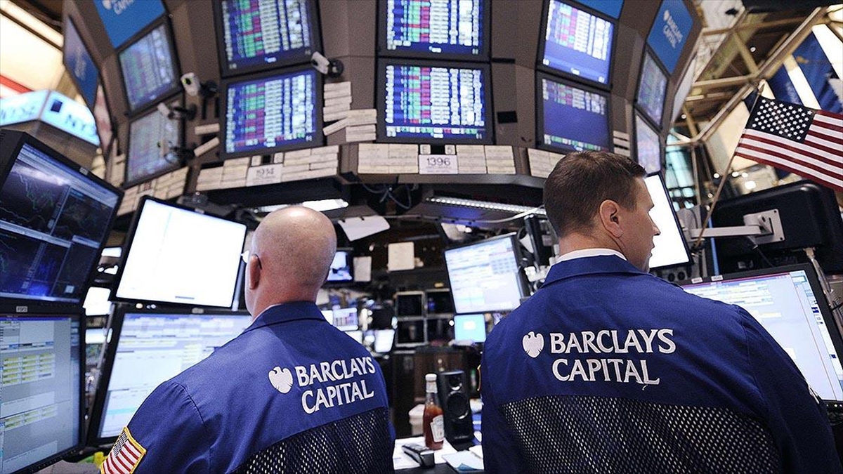 New York Borsası Beklentilerin Üzerinde Gelen Enflasyon Verisinin Ardından Düşüşle Açıldı