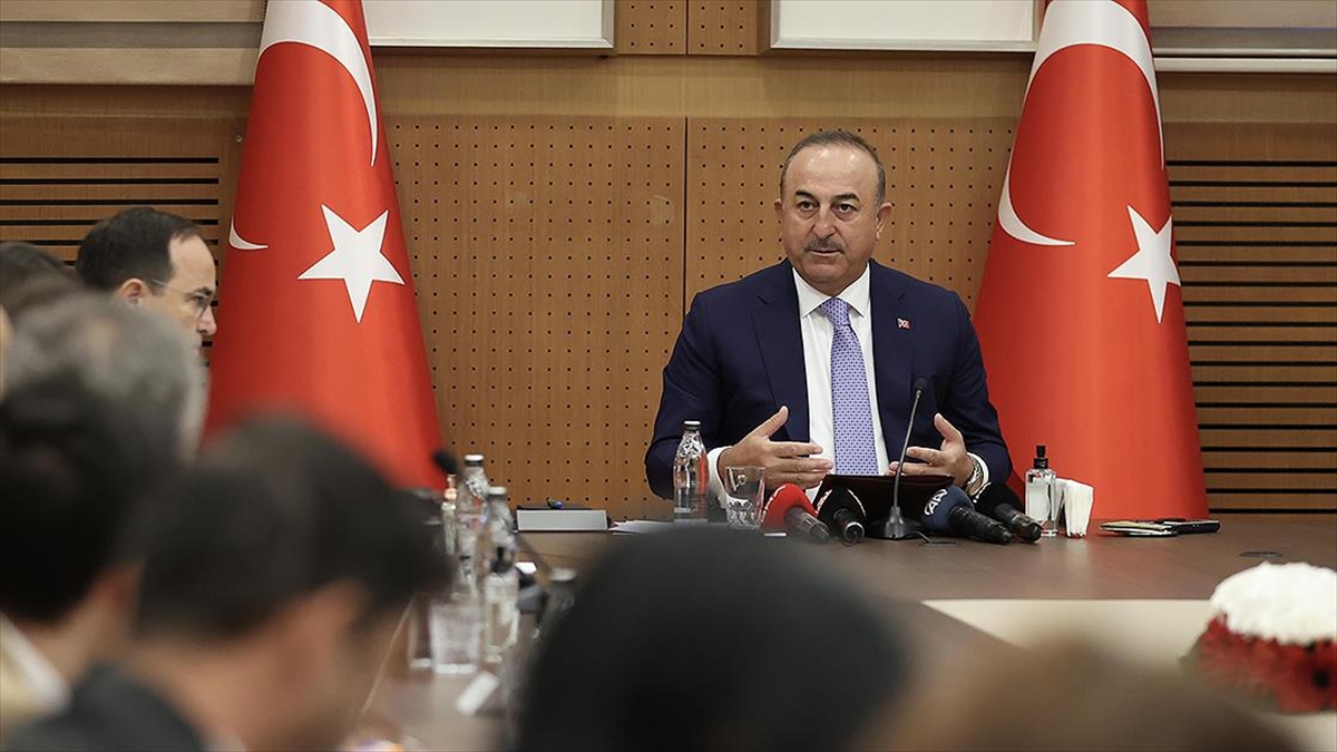 Kraliçe 2. Elizabeth'in Cenaze Töreninde Türkiye'yi Bakan Çavuşoğlu Temsil Edecek