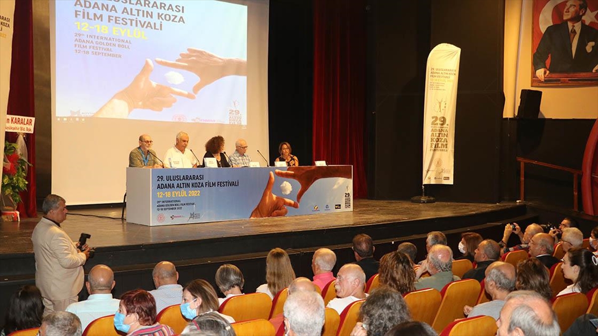 "Altın Koza"da Fatma Girik Ve Cüneyt Arkın Konuşuldu