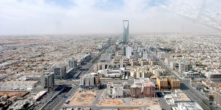 Suudi Arabistan 'Ayrıcalıklı Oturum Sistemi'ni' Hayata Geçirdi