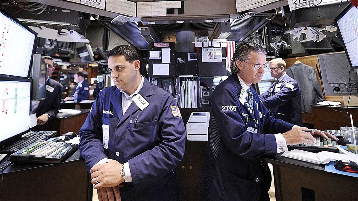 New York Borsası Düşüşle Açıldı
