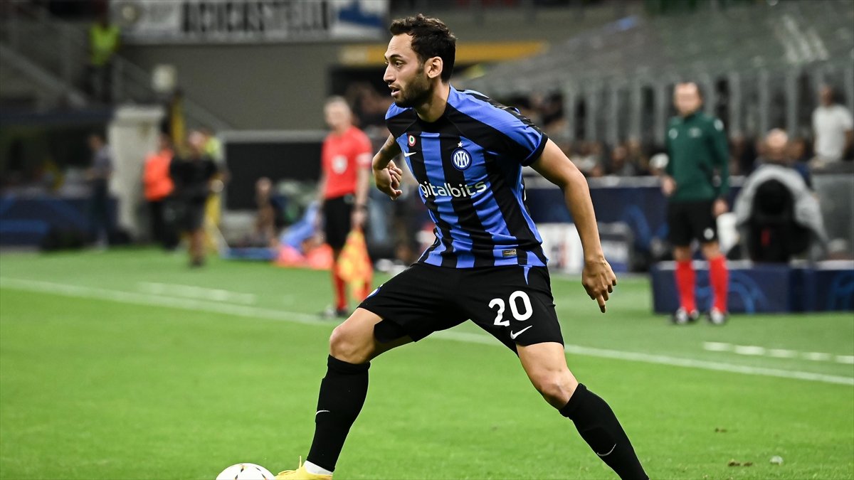Inter'de Hakan Çalhanoğlu Sakatlandı