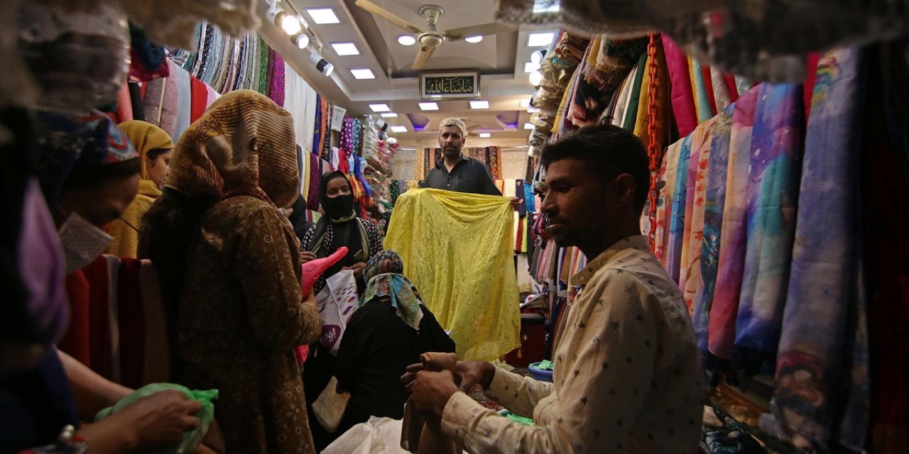 Oxfam Raporu: Hindistan'da Kadınlar Ve Müslümanlar Daha Az Kazanıyor