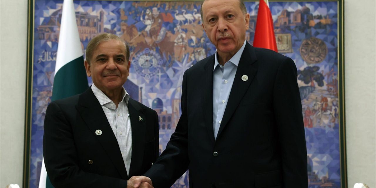 Cumhurbaşkanı Erdoğan, Pakistan Başbakanı Şerif İle Bir Araya Geldi