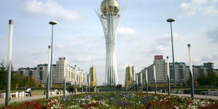 Kazakistan Parlamentosu Başkentin İsminin Yeniden Astana Olmasını Kabul Etti