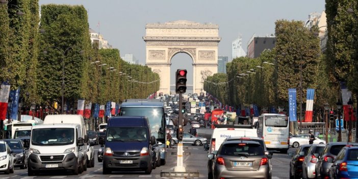 Ab'de Yeni Otomobil Satışları Ağustosta Toparlanmaya Başladı