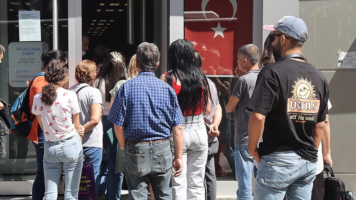 "ilk Evim İlk İş Yerim" Sosyal Konut Projesine Başvuru Sayısı 2 Milyonu Aştı