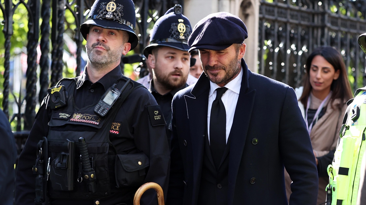 David Beckham, Kraliçe'nin Naaşını Görmek İsteyenler Arasında Yer Aldı