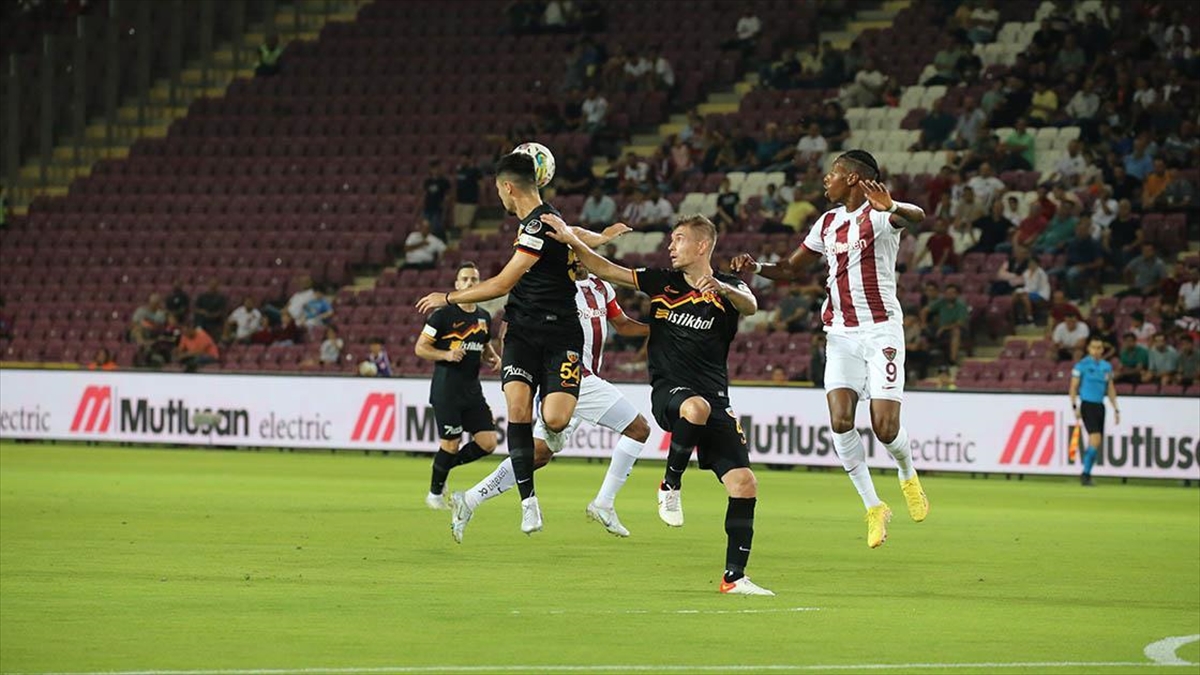 Kayserispor Deplasmanda Farklı Kazandı