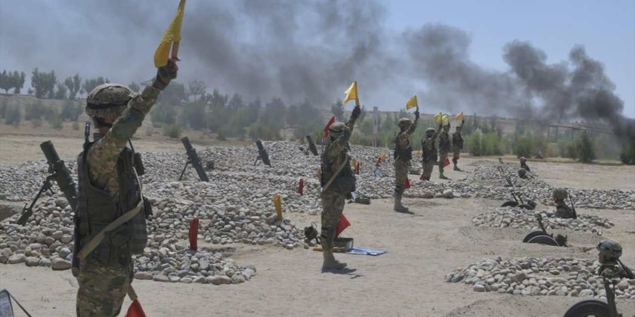 Kırgızistan İle Tacikistan Sınırında Çatışma! Çok sayıda ölü var