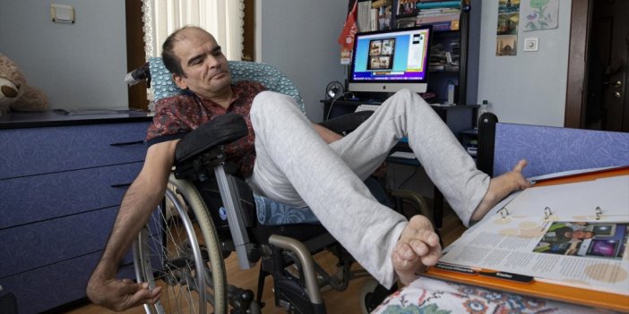 Ayak Parmaklarıyla Bilgisayar Kullanarak Ders Çalışan Sp Hastası Ümithan Yılmaz Liseyi Bitirdi