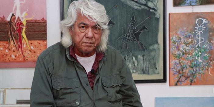 Antalya'da Emekli Öğretmen Tarihi Kaya Resimlerini Özgün Yorumla Tuvale Aktarıyor