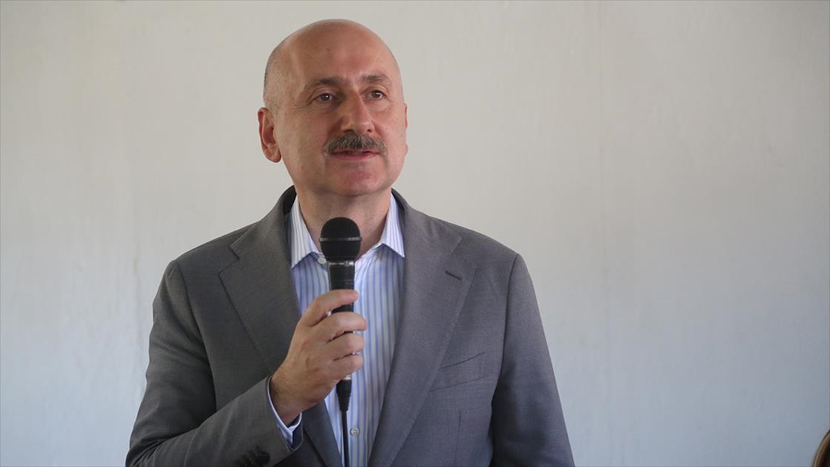 Karaismailoğlu: Türkiye'de Şu Anda 26 Milyon Araca Sorunsuz Şekilde Hizmet Eden Bir Sistem Var